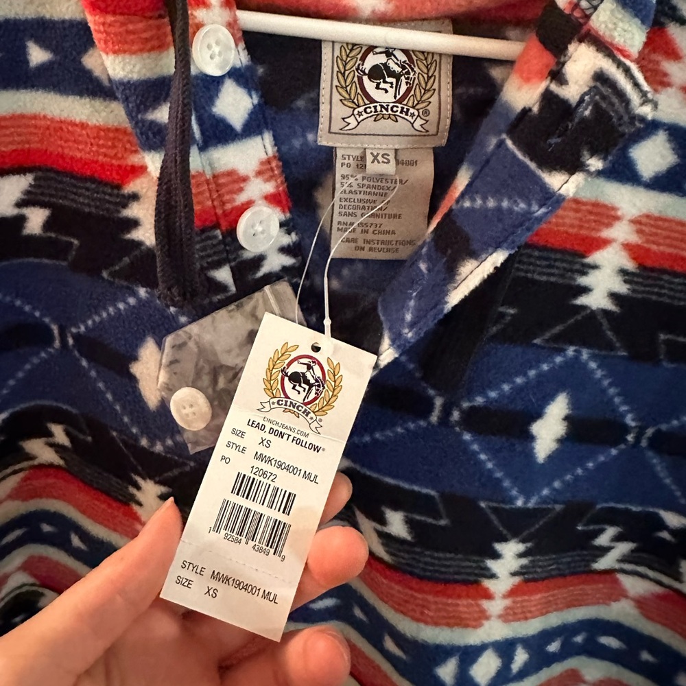 Cinch aztec pull over - Picture 2 of 4
